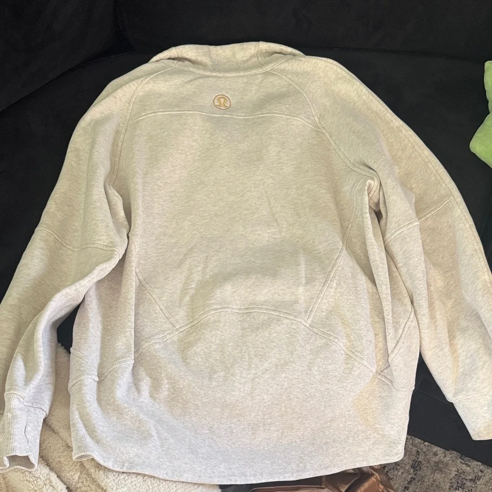 Lululemon scuba women’s gray Half-Zip Pullover Sweatshirt with gold details - Picture 6 of 6